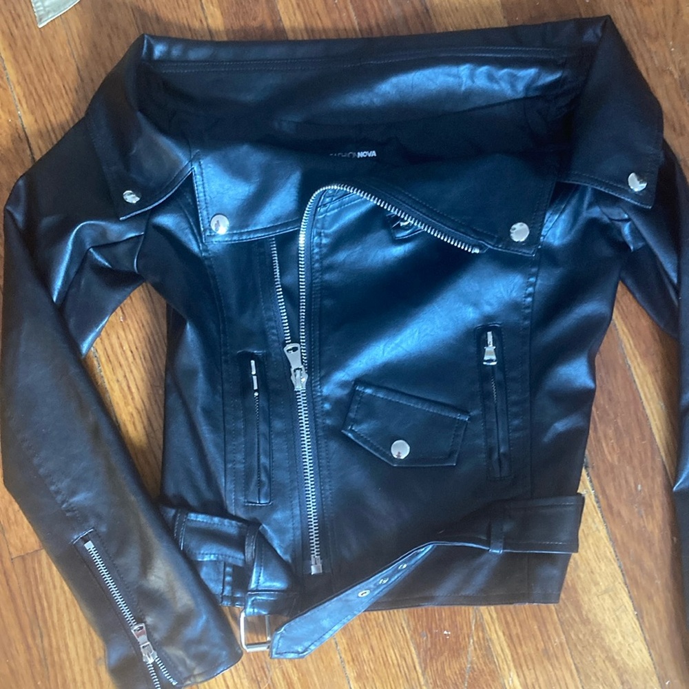 Fashion Nova XS cropped black pho leather jacket